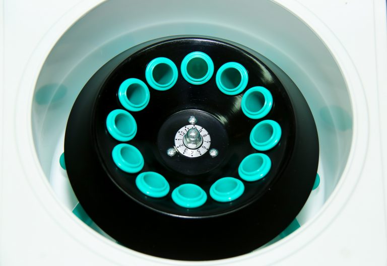 Центрифуга лабораторна СМ-3М MICROmed для пробірок 15 мл - Image 2